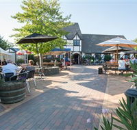 George Harcourt Inn - C Tourism