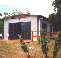 Rotherhythe Vineyard - C Tourism