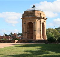 Windsor War Memorial Park - C Tourism