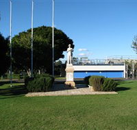 Oxley War Memorial - C Tourism