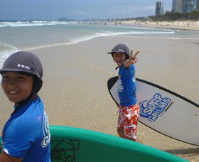 Broadbeach Surf School - C Tourism 0