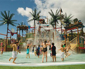 Wet 'n' Wild Water World - C Tourism 0
