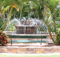Bauer and Wiles Memorial Fountain - C Tourism