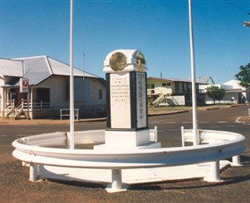 Cloncurry War Memorial - C Tourism 0