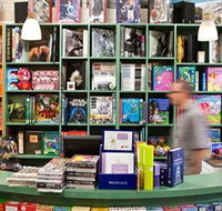 Lorne Beach Books - C Tourism