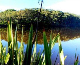 Aura Vale Lake Park - C Tourism 0