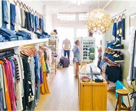 Deluxe - C Tourism 0