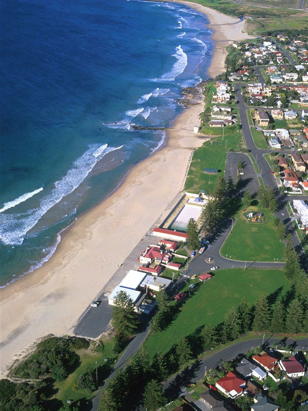 Thirroul NSW C Tourism