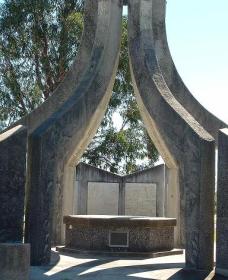 Inverell And District Bicentennial Memorial - C Tourism 0
