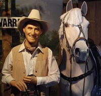 Big Golden Guitar Tourist Centre - C Tourism