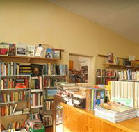 Corryong Browsers Bookshop - C Tourism