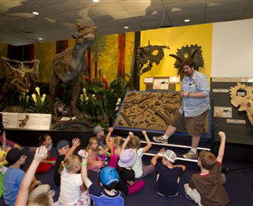 National Dinosaur Museum - C Tourism 1