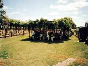 Bonneyview Winery And Restaurant - C Tourism 2