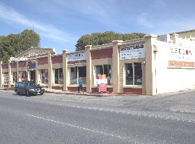 The Menz FruChocs Shop - McLaren Vale - C Tourism 1