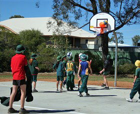 EE Parr O.B.E. Park - C Tourism 0