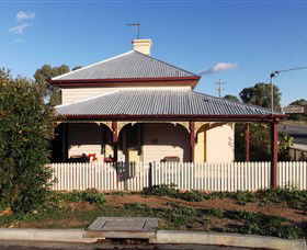 Former Customs Officers Residence - C Tourism 0