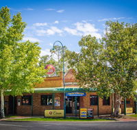 Crown Hotel Wentworth - C Tourism