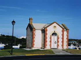 Royal Circus And Customs House In Robe - C Tourism 0