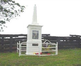 Evelyn QLD C Tourism