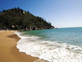 Horseshoe Bay - C Tourism 0