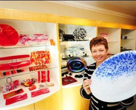 Exclusive Hot Glass Gallery - C Tourism 0
