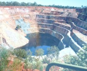 Peak Hill Open Cut Experience - C Tourism 0