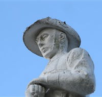Sarina War Memorial - C Tourism