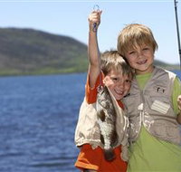 Fishing on Keswick Island - C Tourism