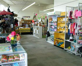 Warrnambool Independent Traders Market - C Tourism 0