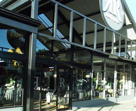 Rambling Rose - C Tourism 0