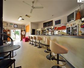 The Farmers Inn At Burrumbuttock - C Tourism 2