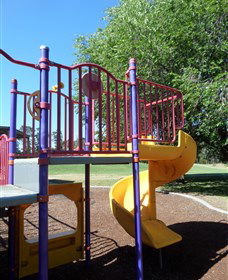 Fadden Pines Playground - C Tourism 2
