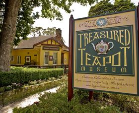Bygone Beautys Treasured Teapot Museum And Tearooms - C Tourism 3