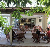 Medowie Macadamias - C Tourism
