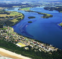 Manning Point Beach - C Tourism