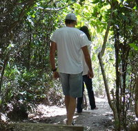 Three Sisters walking track - C Tourism
