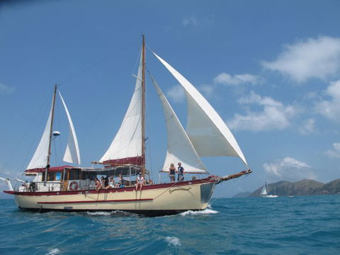 Adventure, Cruise, Dive And Outer Reef - Whitsundays Sailing Adventures - C Tourism 1