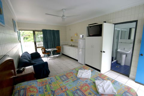 Tropical Palms Inn - C Tourism 0