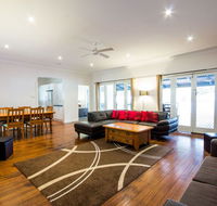 The Retreat Port Stephens - C Tourism