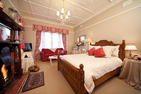 Melba House Bed And Breakfast - C Tourism 2