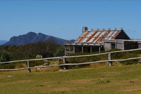 Australis 4WD Adventures - C Tourism 6