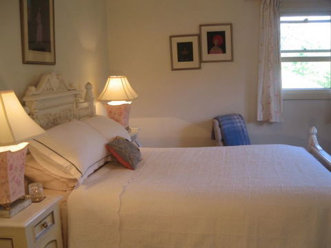 Trafalgar Bed And Breakfast And Annie's Cottage - C Tourism 0