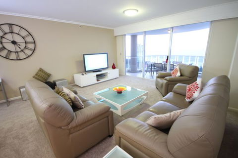 Oscar On Main - C Tourism 2