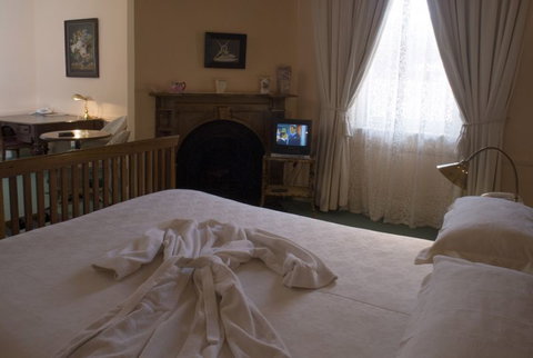 Imperial Fine Accommodation - C Tourism 0