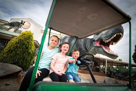 National Dinosaur Museum Family Ticket - C Tourism 1