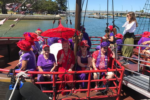 Pirate Ship Lunch Cruise (1.5hr) - C Tourism 5