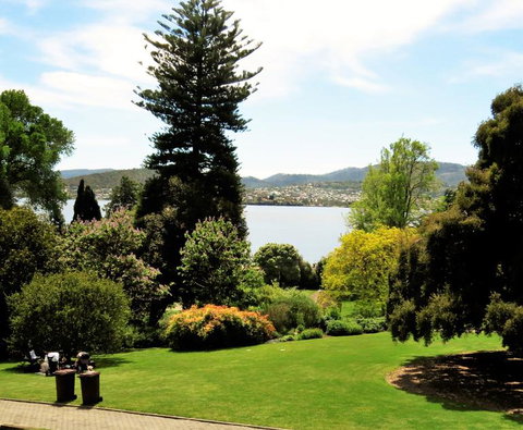 Hobart Half-Day Sightseeing Coach Tram Tour - C Tourism 6
