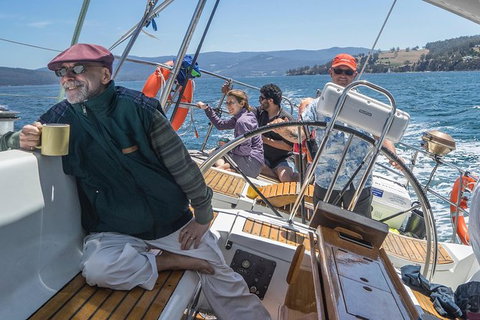 Half-Day Sailing On The Derwent River From Hobart - C Tourism 10