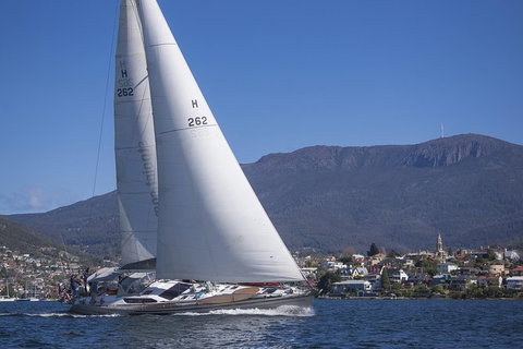 Half-Day Sailing On The Derwent River From Hobart - C Tourism 7