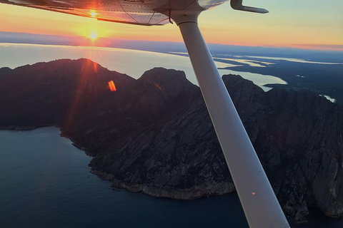 Freycinet Peninsula Or Wineglass Bay Scenic Flight - C Tourism 1